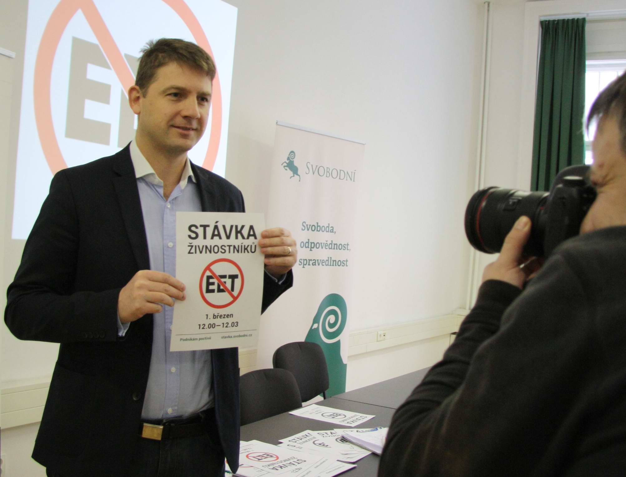 Stávka živnostníků – proti EET za zvuku sirén